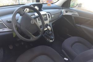 Lancia ypsilon 1.2 benzina serie oro