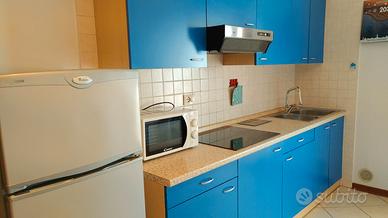 BILOCALE ZONA CENTRALE 150m MARE