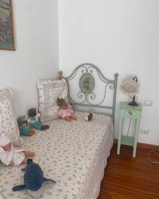 Letto singolo + comodino