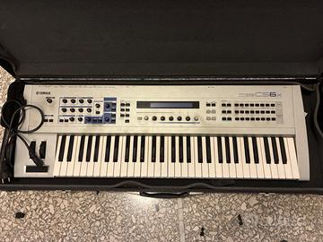 Yamaha CS6X + accessori + custodia rigida