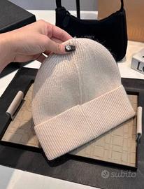 Nuovi cappelli Balenciaga