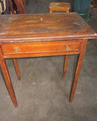 Tavolo legno antico con cassetto