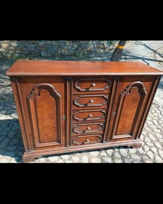 Credenza in legno massello e radica di noce