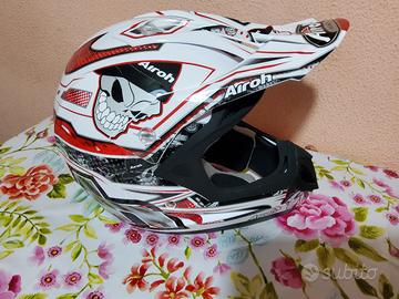 Casco per moto Airoh, originale strepitoso