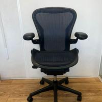 Herman Miller Aeron Blu Ricondizionata