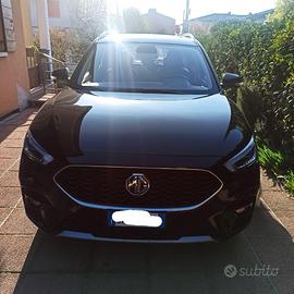 MG ZS 1.5 Luxury Benzina  33.713km – 2023