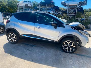 RENAULT CAPTUR 900 BENZINA 90 CV 66 KW ANNO 2017