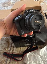 Canon EOS R100   RF-S 18-45mm   con Sd 128 gb
