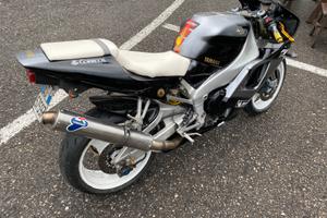 Yamaha r1 anno 2000