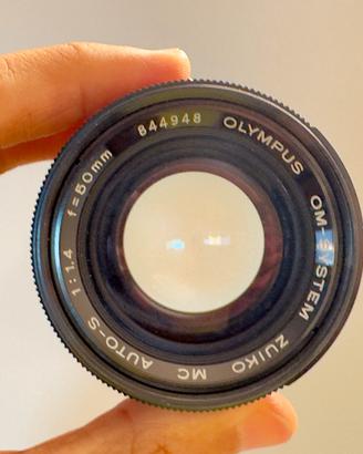 Olympus OM ZUIKO MC 50mm F/1.4