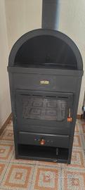 STUFA A LEGNA PRITY + PORTA LEGNA – BUONO STATO –