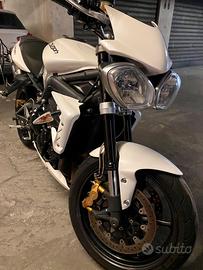Triumph street triple 675R