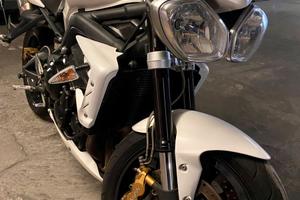 Triumph street triple 675R