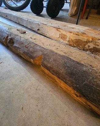 Vecchie travi in legno