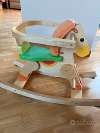 Cavallo a dondolo in legno