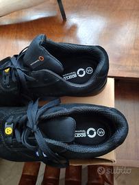 Scarpe antinfortunistiche Sparco.