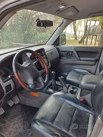 PAJERO 32 V60