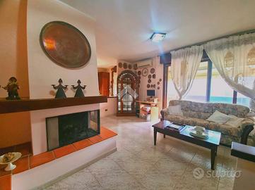 4 LOCALI A GASSINO TORINESE