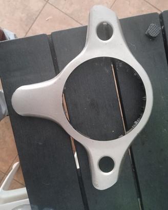 AutoCOVR Copertura In Acciaio Inox Spazzolato Per Regolatore Fari – Compatibile Alfa Romeo 159, Brera, Spider (939)