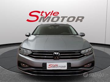 VOLKSWAGEN Passat Variant 2.0 TDI SCR EVO DSG Ex