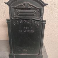 Cassetta delle lettere in ghisa 