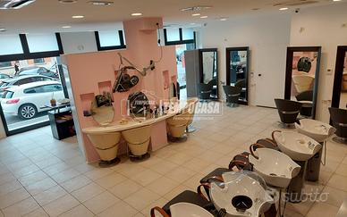 Attività di parrucchiere in Centro Storico