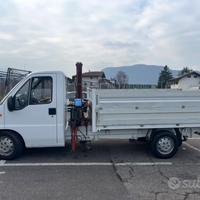 Ducato con gru Ferrari