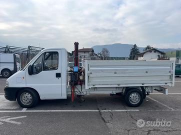 Ducato con gru Ferrari