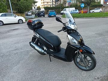 Kymco People GT 300 i ABS