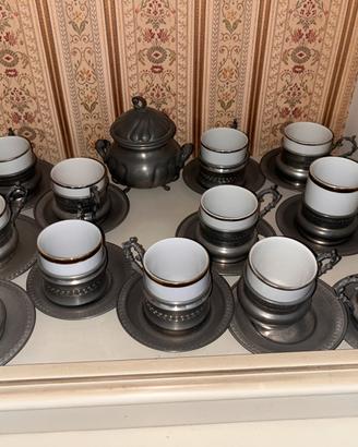 Set da caffe in porcellana vintage con peltro