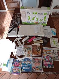 Nintendo Wii con fit plus accessori e 8 giochi 