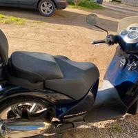 Aprilia Scarabeo 125