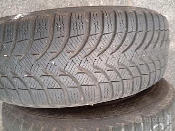  4 gomme invernali buoni 185/65 R15 M+S
