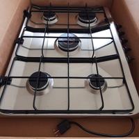 Cucina con 5 Fornelli