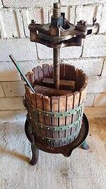 attrezzatura per fare il vino