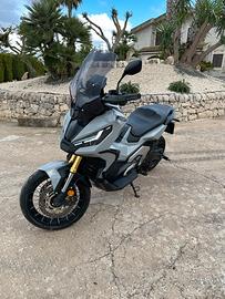 X adv 750