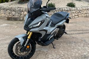 X adv 750