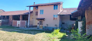 Casale rustico a 5 km da Cuneo