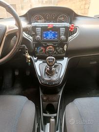 Lancia Ypsilon Hybrid 1.0