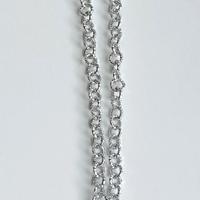 collana lunga con ciondolo a uncinetto 