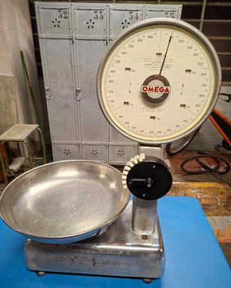bilancia Omega  vintage 