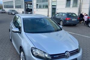 GOLF VI