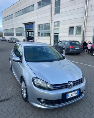 GOLF VI