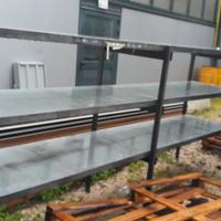Scaffale metallico