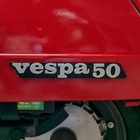 VESPA 50 Piaggio cod. 259393 TARGHETTA LATERALE