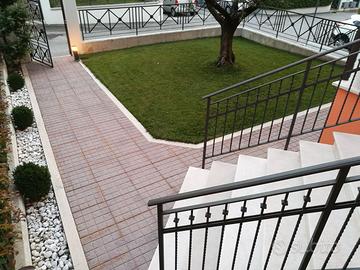 Villetta a schiera bifamiliare