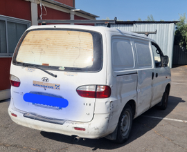 Furgone 3 posti e cassone chiuso