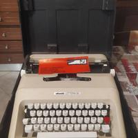 Macchina da scrivere Olivetti lettera 35