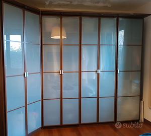 Grande armadio angolare serie Hopen Ikea