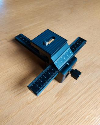 Slitta micrometrica per fotografia macro